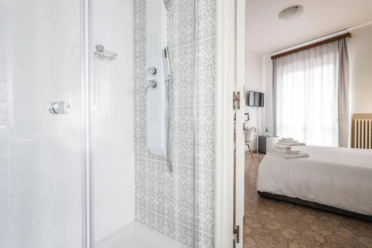Oda ve Kahvaltı 2 Santi - Suite And Rooms Lecce